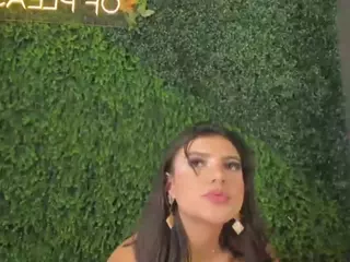 emmily-z's Live Sex Cam Show