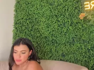 emmily-z's Live Sex Cam Show