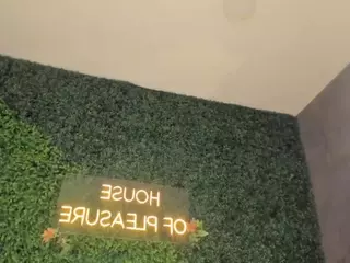 emmily-z's Live Sex Cam Show