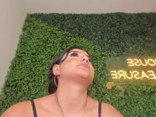 emmily-z's Live Sex Cam Show