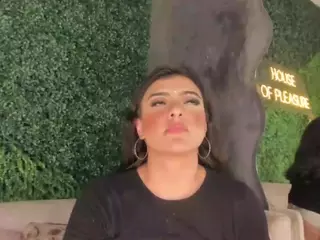emmily-z's Live Sex Cam Show