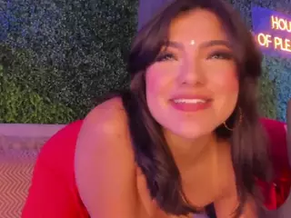 emmily-z's Live Sex Cam Show