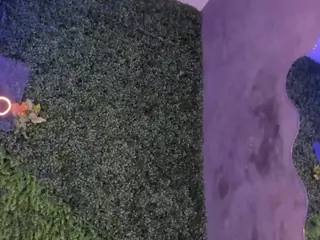emmily-z's Live Sex Cam Show