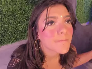 emmily-z's Live Sex Cam Show