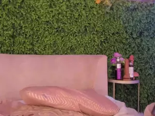 emmily-z's Live Sex Cam Show