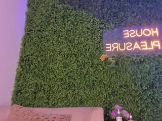 emmily-z's Live Sex Cam Show