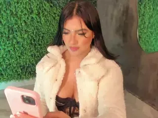 emmily-z's Live Sex Cam Show