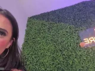 emmily-z's Live Sex Cam Show