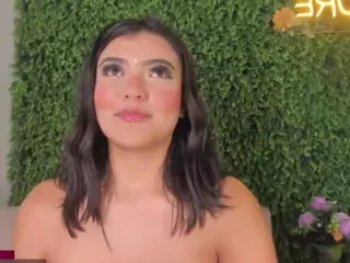 emmily-z's Live Sex Cam Show
