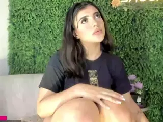 emmily-z's Live Sex Cam Show