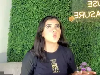emmily-z's Live Sex Cam Show