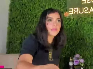 emmily-z's Live Sex Cam Show