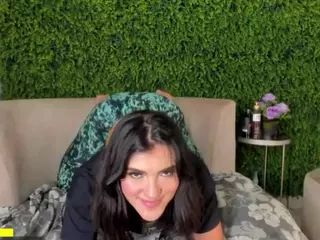 emmily-z's Live Sex Cam Show