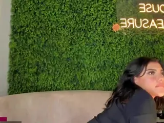 emmily-z's Live Sex Cam Show