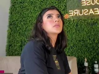 emmily-z's Live Sex Cam Show