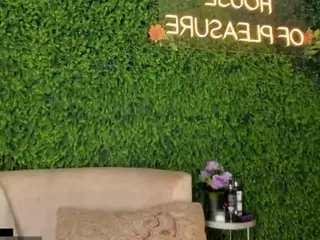emmily-z's Live Sex Cam Show