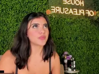 emmily-z's Live Sex Cam Show