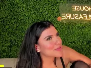 emmily-z's Live Sex Cam Show