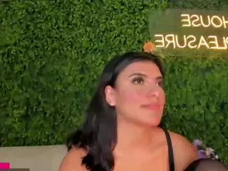 emmily-z's Live Sex Cam Show