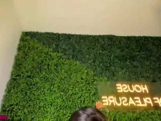 emmily-z's Live Sex Cam Show