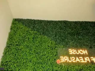 emmily-z's Live Sex Cam Show