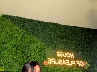 emmily-z's Live Sex Cam Show