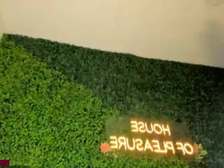 emmily-z's Live Sex Cam Show