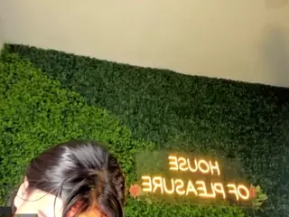 emmily-z's Live Sex Cam Show