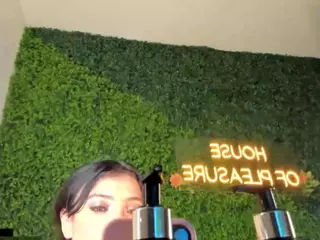 emmily-z's Live Sex Cam Show