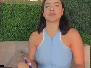 emmily-z's Live Sex Cam Show
