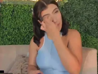 emmily-z's Live Sex Cam Show