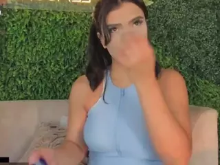 emmily-z's Live Sex Cam Show