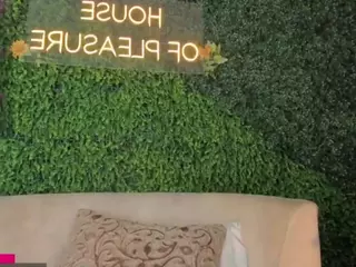 emmily-z's Live Sex Cam Show