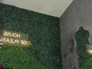 emmily-z's Live Sex Cam Show