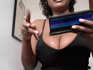 Coral Lise's Live Sex Cam Show