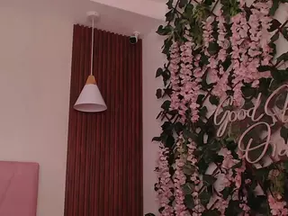 Coral Lise's Live Sex Cam Show