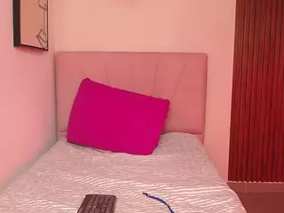 Coral Lise's Live Sex Cam Show