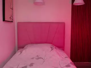 Coral Lise's Live Sex Cam Show