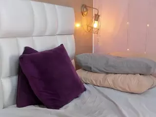 LucyCanels's Live Sex Cam Show