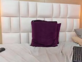 LucyCanels's Live Sex Cam Show