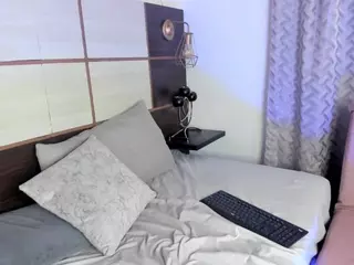LucyCanels's Live Sex Cam Show