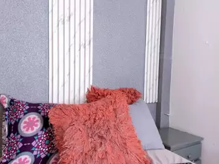 LucyCanels's Live Sex Cam Show