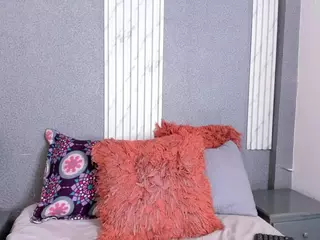 LucyCanels's Live Sex Cam Show