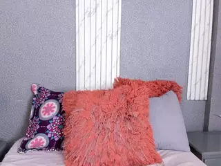LucyCanels's Live Sex Cam Show