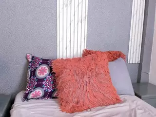 LucyCanels's Live Sex Cam Show