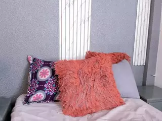 LucyCanels's Live Sex Cam Show