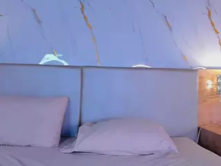 Sophia Jones's Live Sex Cam Show
