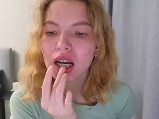 EmilyLuv's Live Sex Cam Show