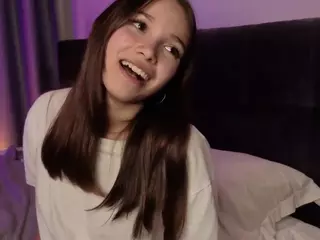 PhilomenaDudley's Live Sex Cam Show