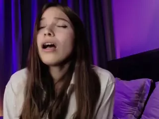 PhilomenaDudley's Live Sex Cam Show